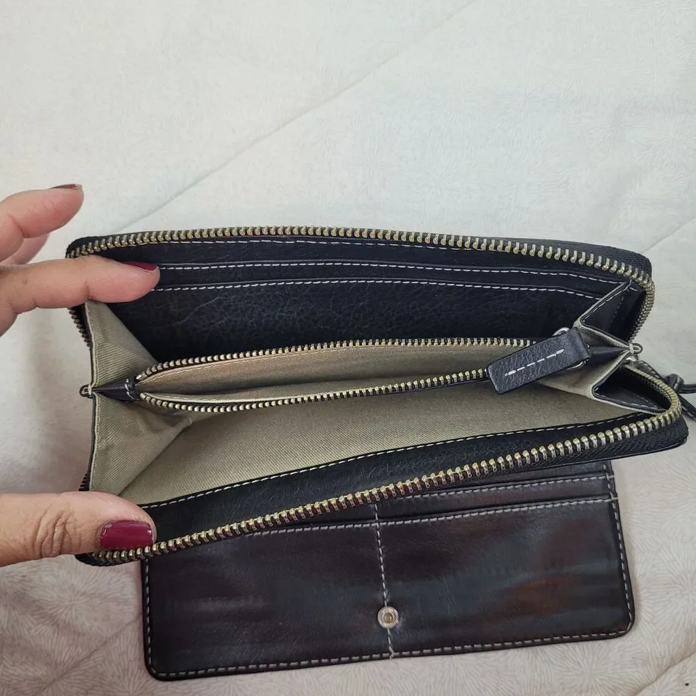 Womens black zip wallet leather multi compartments silver accent white stitching